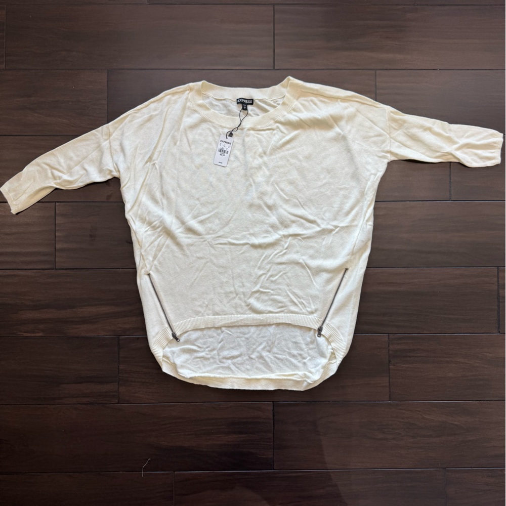 EXPRESS Cream Side Zipper Sweater Size XS - NWT